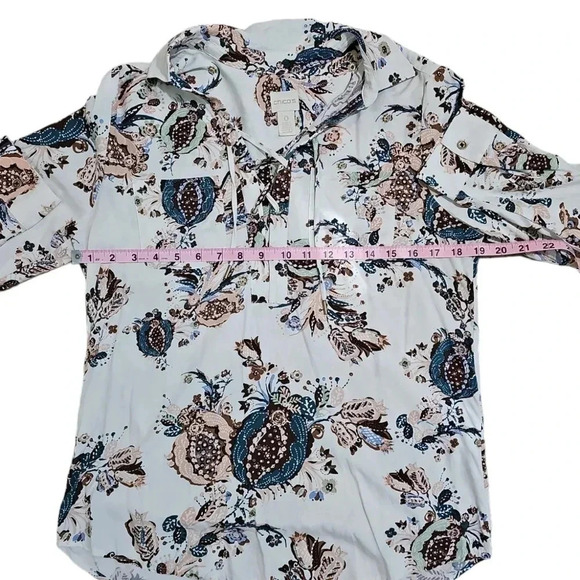 Chico’s Small (0) Beige Blue Floral Lace-Up Blouse Boho Western Collared Top - Picture 7 of 8
